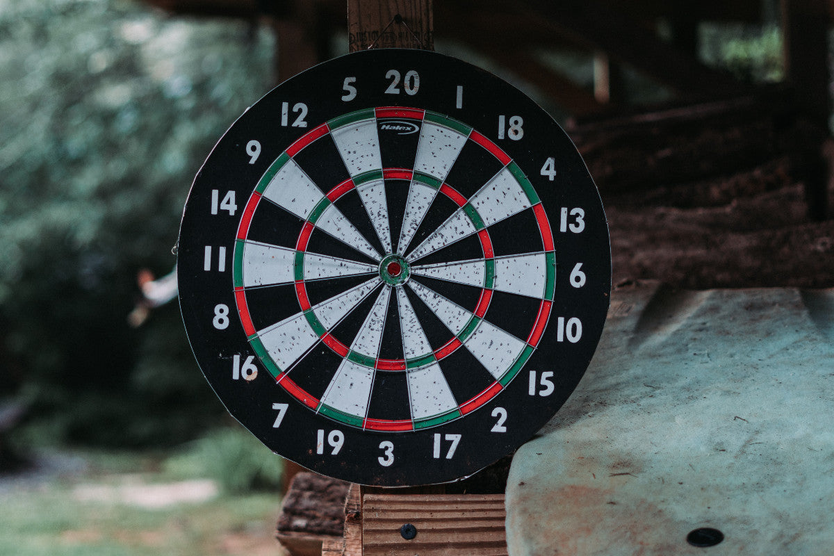 The Ideal Backdrop for Your Dart Board: Materials, Benefits, Tips