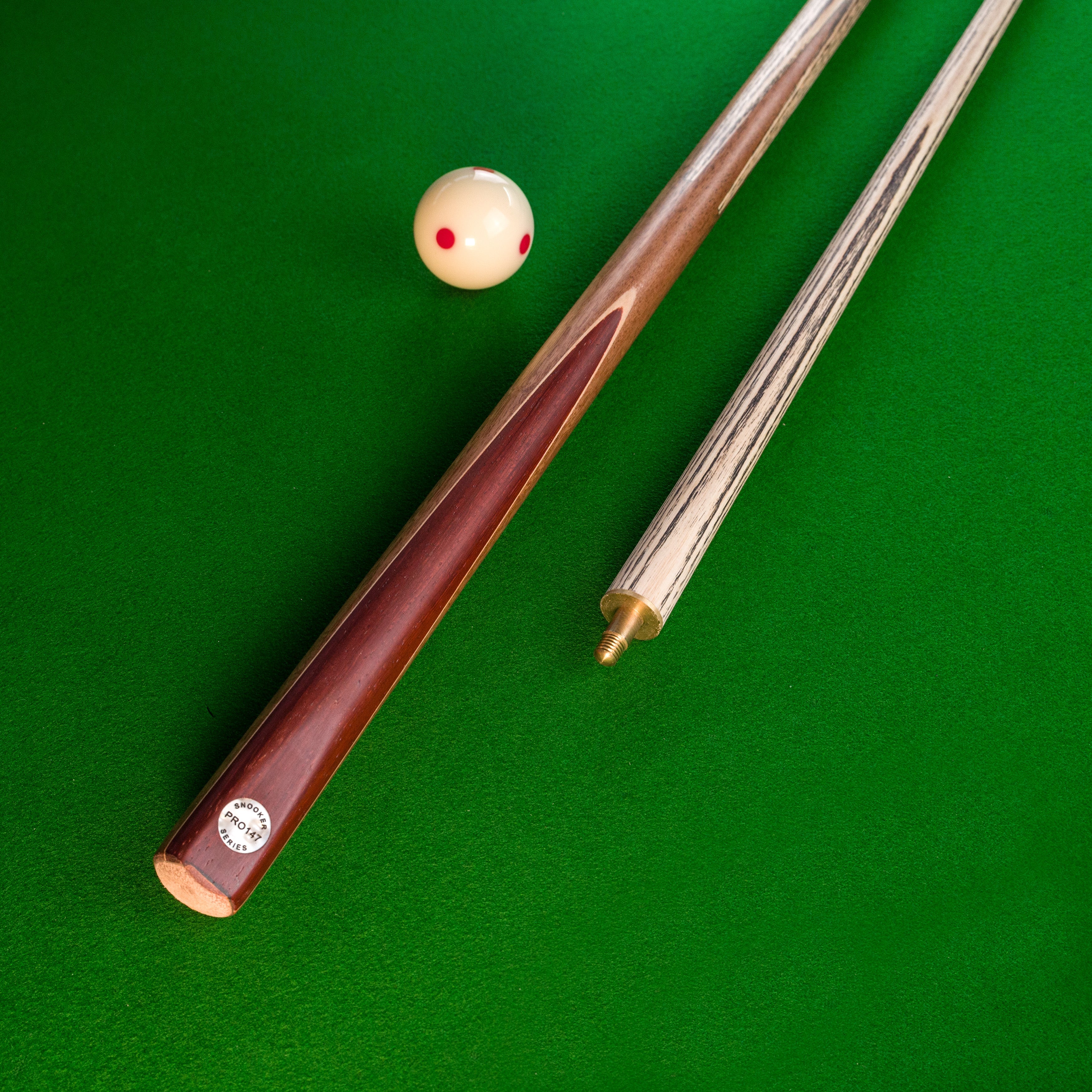 PRO147 Traditional CHAMPION 57 Inch 2 Piece Pool Snooker Cue with 9.5mm Tip - SE13