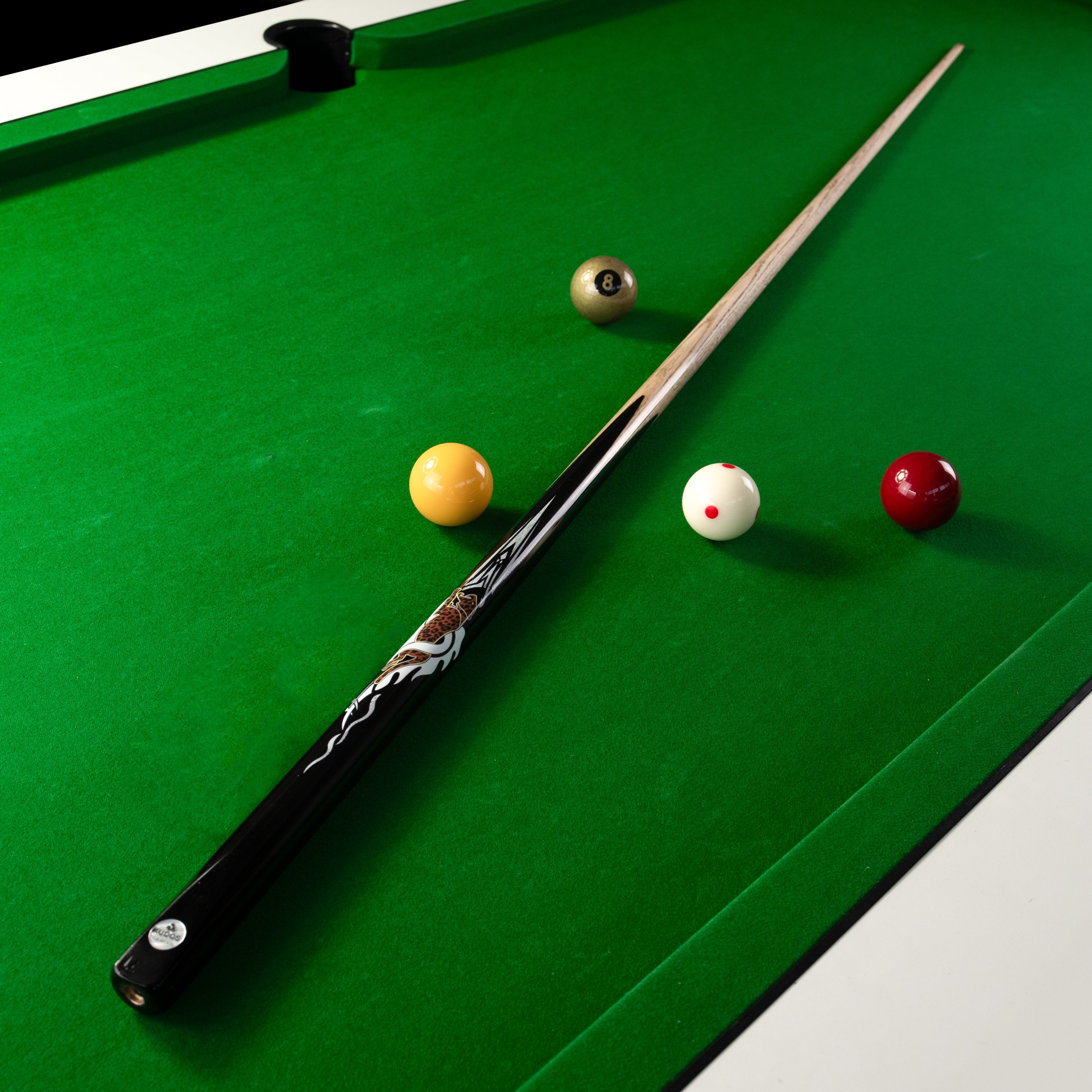 Kudos Flaming Tiger 57 Inch One Piece English Pool Cue 8.5mm Tip