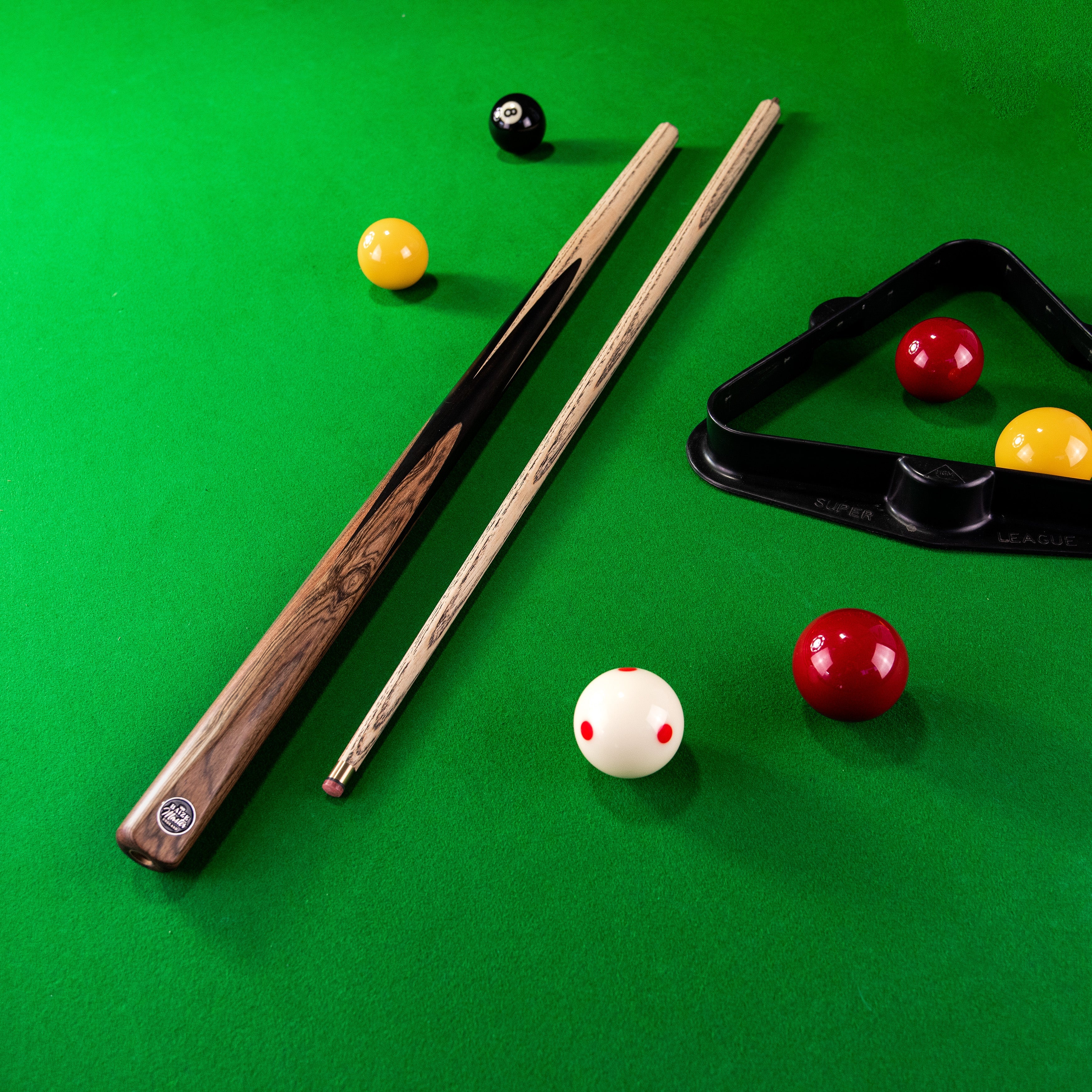 Baize Master Golden Sandalwood 57-inch cue - 9.5mm tip