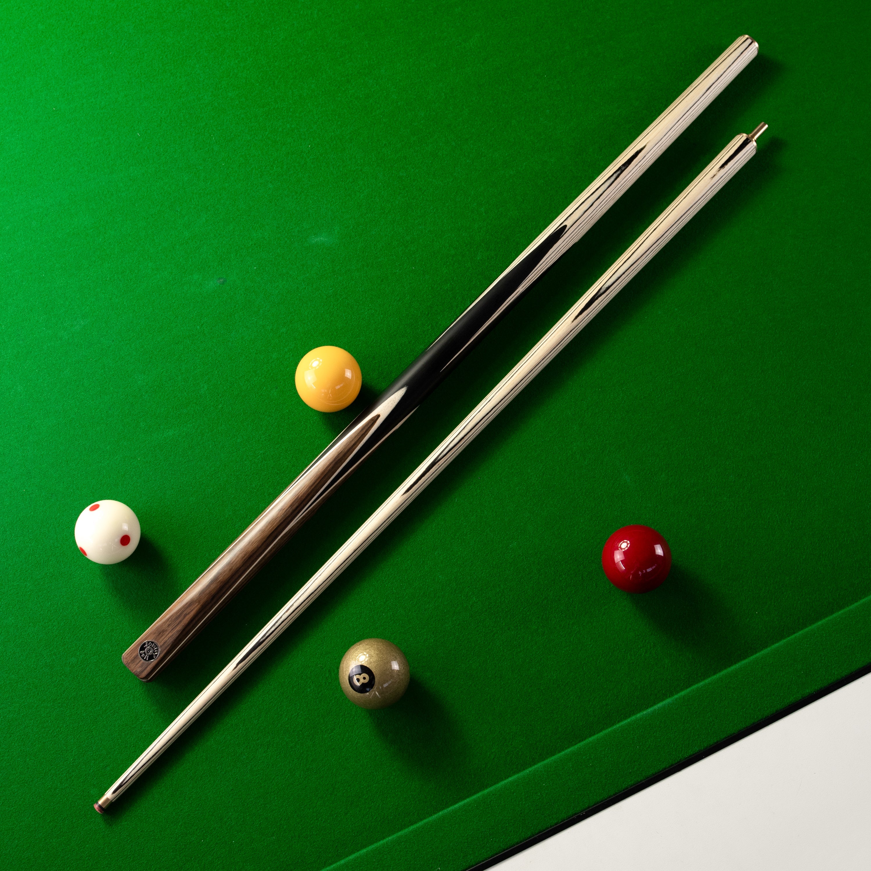 Jonny 8 Ball Walnut 57 Inch Two Piece English Pool Cue with UV Printed Ash Shaft and 8.5mm Red Layered Tip