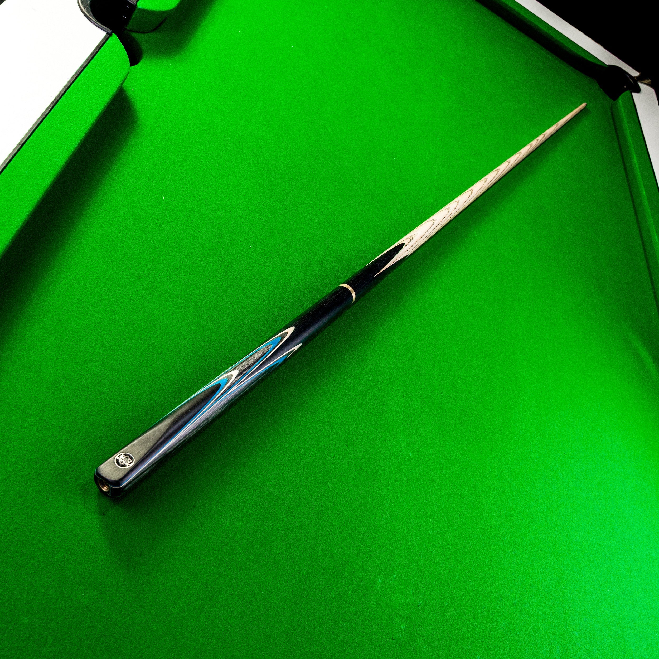 PRO147 Apollo 58 Inch 3/4 Jointed Hand Spliced Premium Snooker and Pool Cue 9.5mm Tip