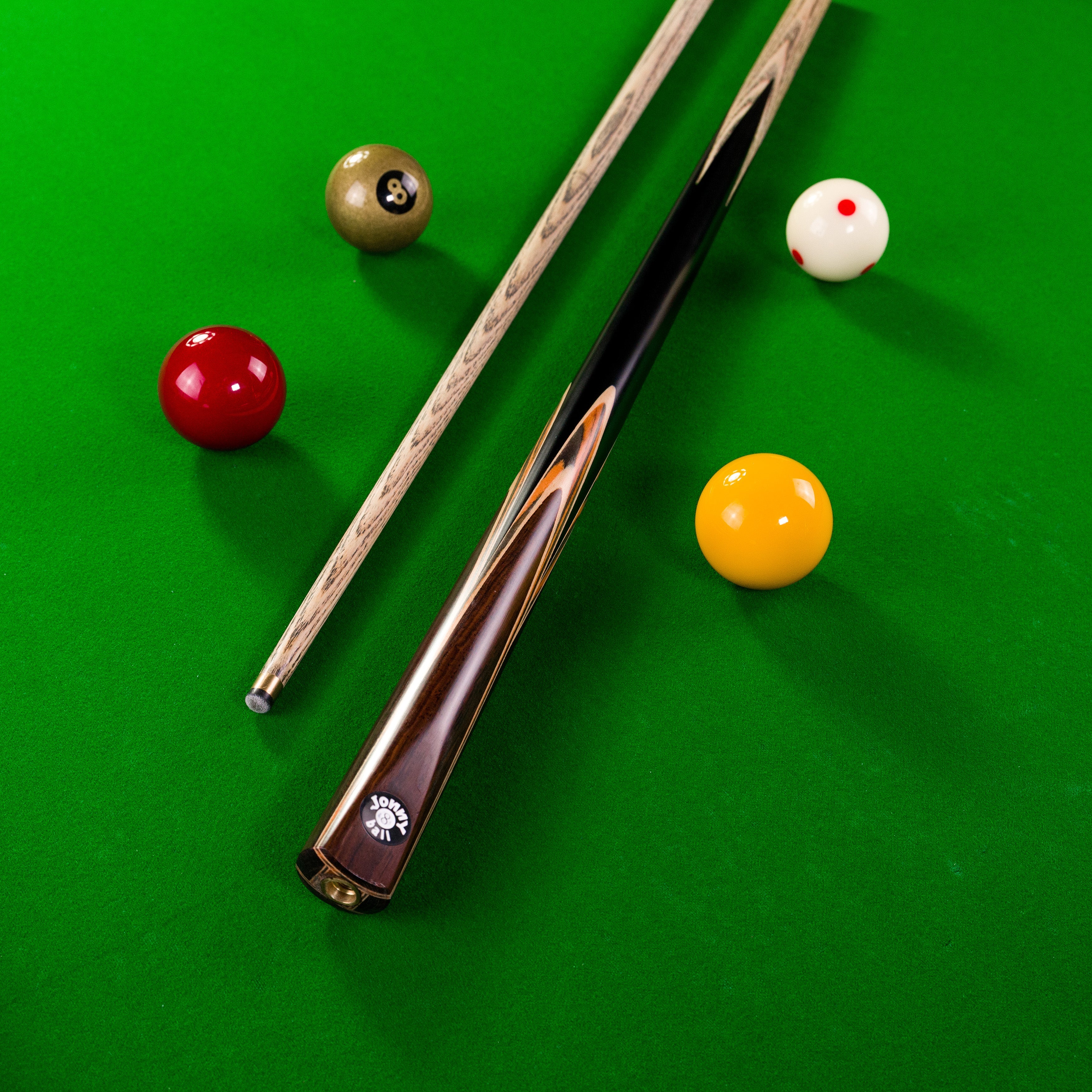 Jonny 8 Ball CLASSIC TIGER 2 Piece Snooker and Pool Cue and Case Set 9mm Tip