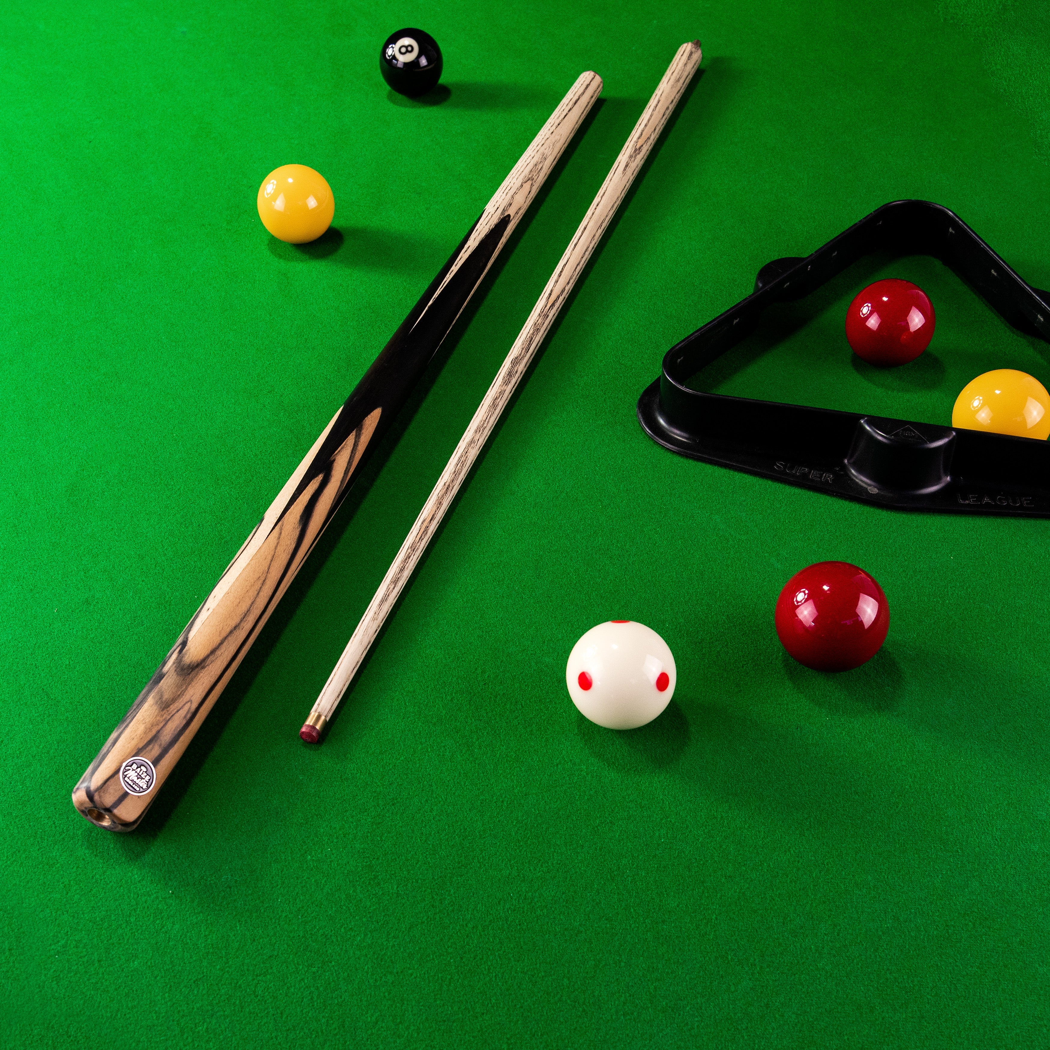 Baize Master Crombie 57-inch pool cue and case set - 8.5mm tip