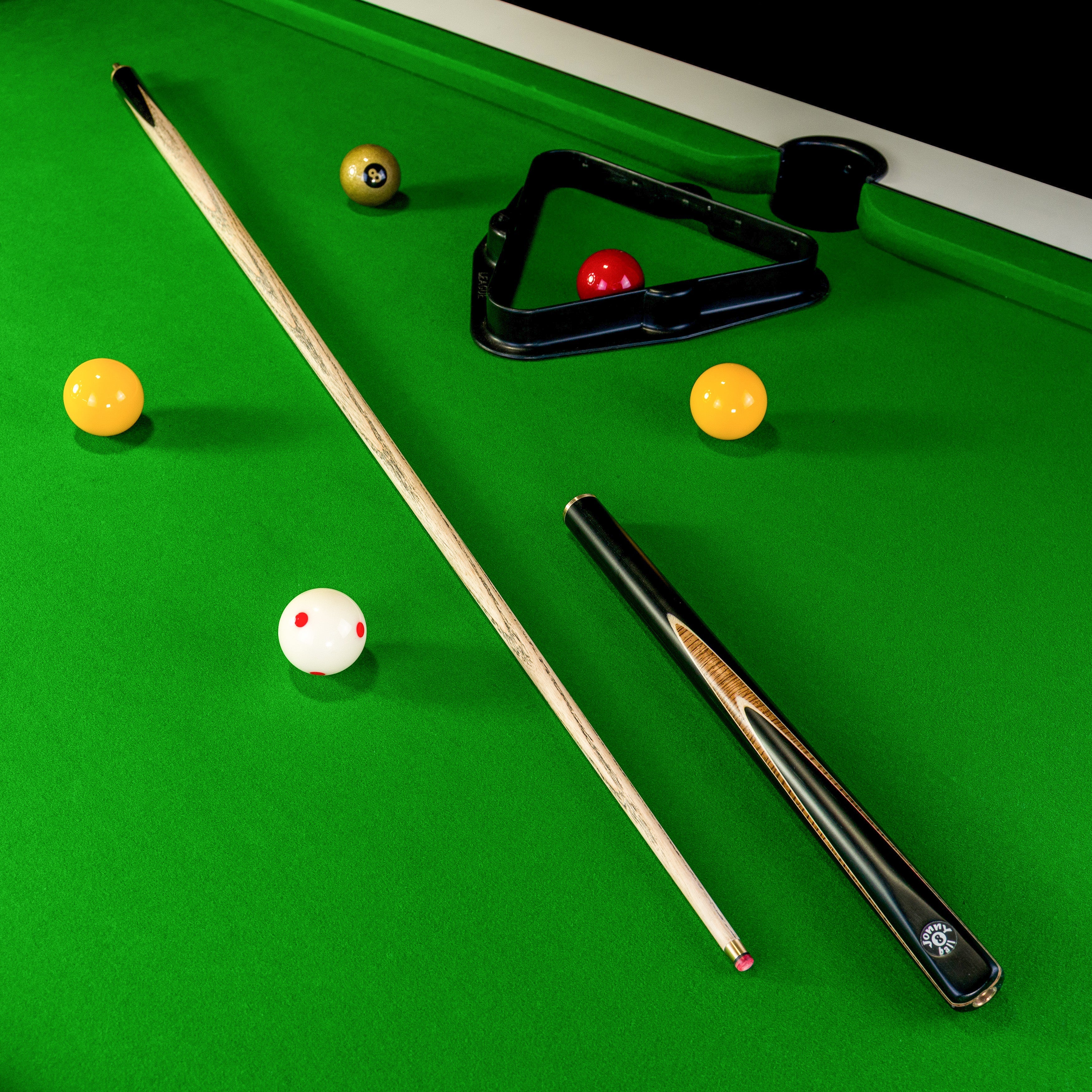 Jonny 8 Ball Pearl Series 3/4 Joint Cue and Case Set with 8mm Professional Layered Leather Tip