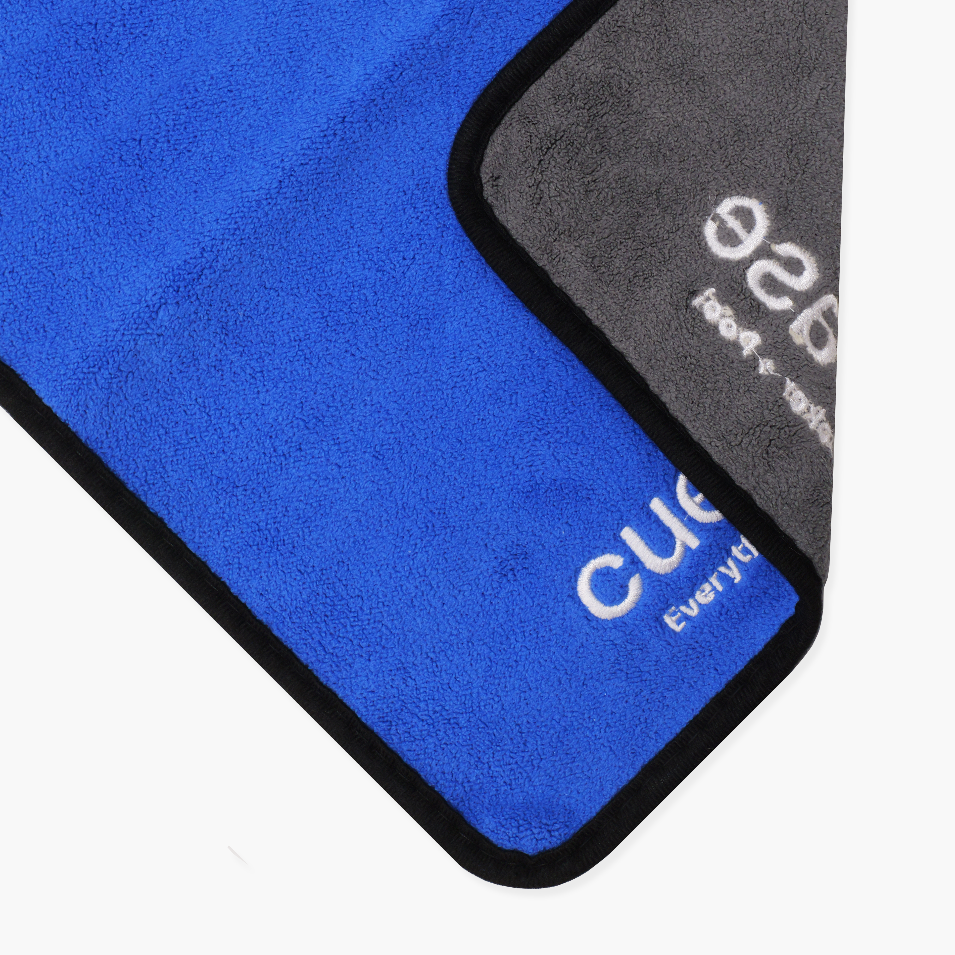 Cue + Case blue microfibre cue towel - 30cm x 40cm