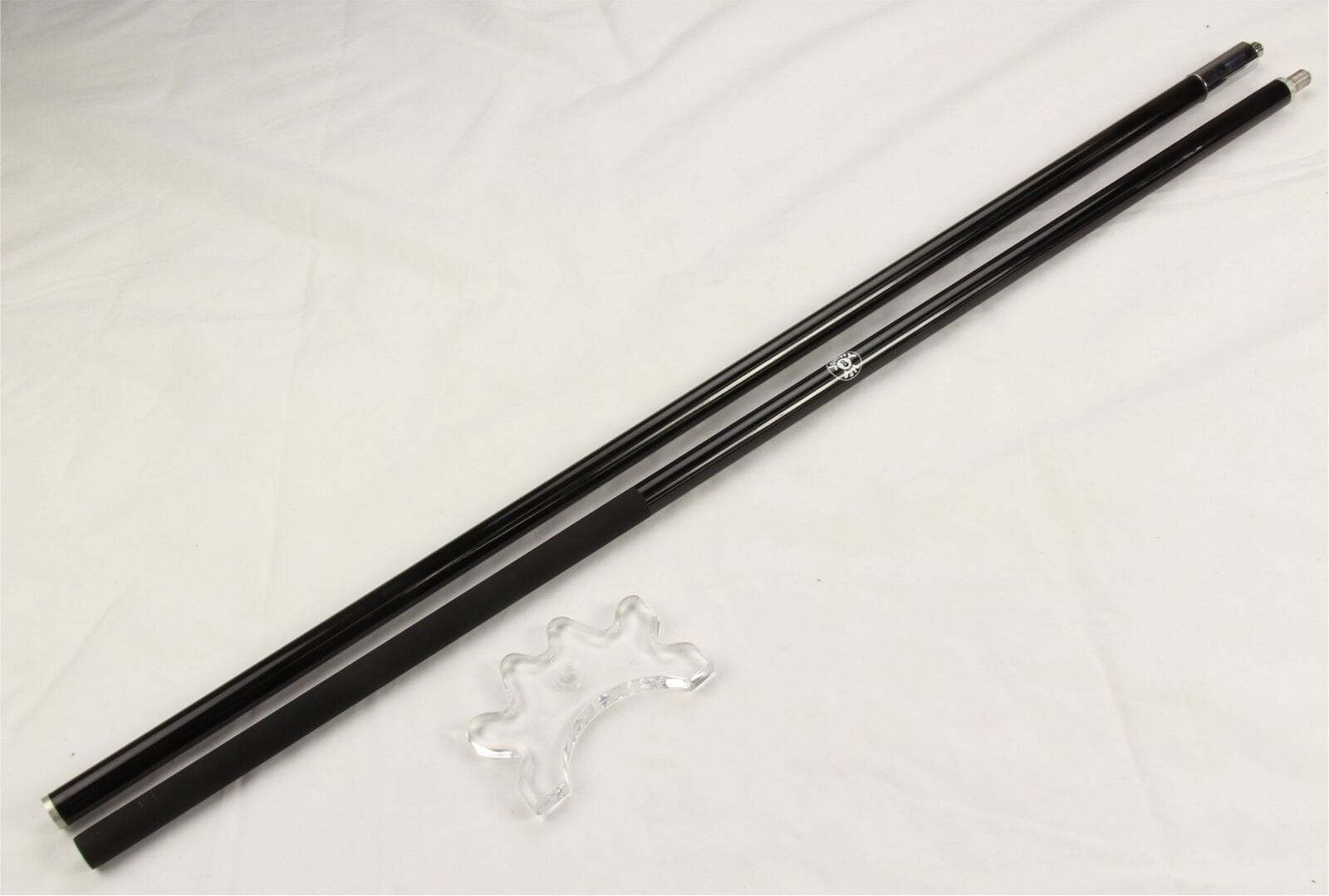 Jonny 8 Ball 57-inch 2-piece cue rest