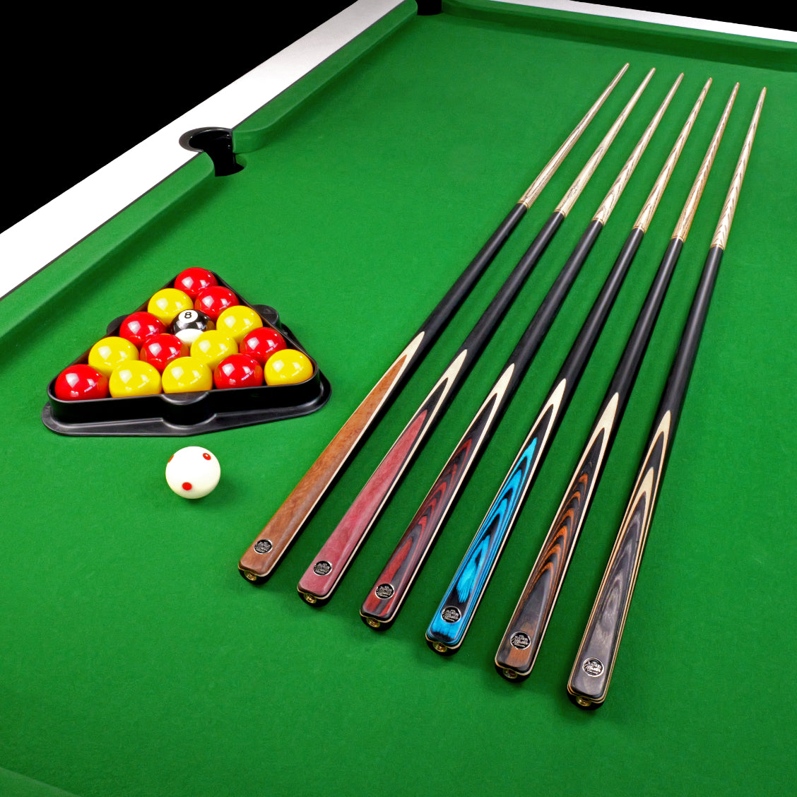 Baize Master Blackline Classic snooker cue and case set