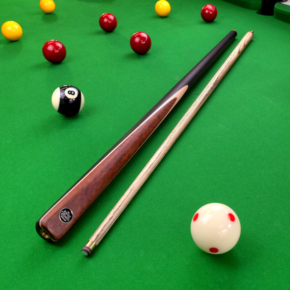 Baize Master Blackline Classic snooker cue and case set