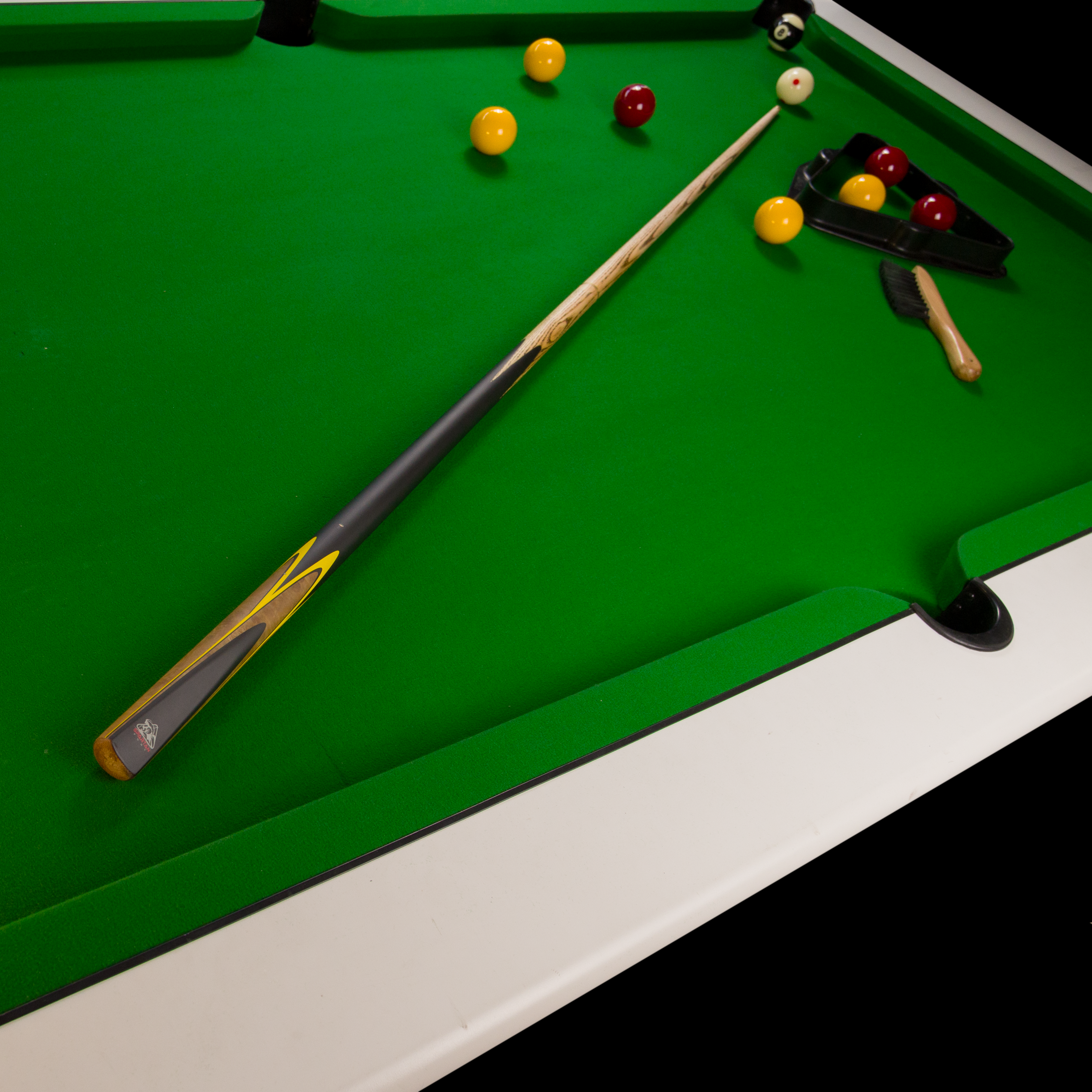 Spartan Fury CONQUEST 2 Piece Snooker Pool Cue and Soft Case Set 9.5mm Tip